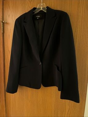 Joneswear Women’s Black Single-Button Blazer Jacket - Classic Tailored Fit